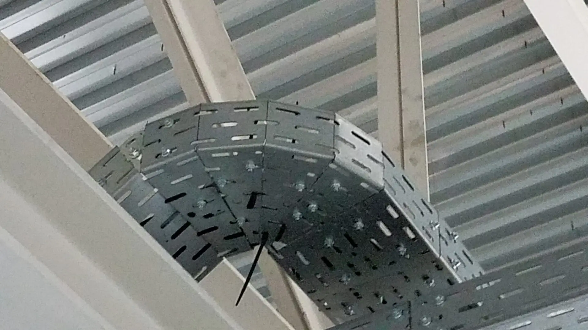 20181228_101139 Electrical wiring with protective covering